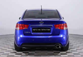 Подержанный автомобиль Kia Cerato Sedan 2012 года (6 фото)