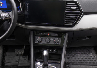 Подержанный автомобиль Jetta VS7 2023 года (15 фото)