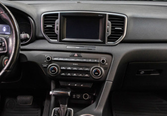 Подержанный автомобиль Kia Sportage 2016 года (14 фото)