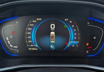 Подержанный автомобиль Geely Coolray 2022 года (13 фото)