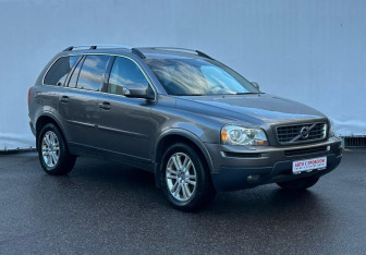 Подержанный автомобиль Volvo XC90 2011 года (3 фото)