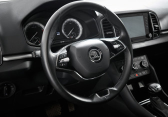 Подержанный автомобиль Skoda Karoq 2021 года (13 фото)