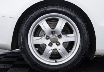 Подержанный автомобиль Audi A5 Coupe 2009 года (23 фото)