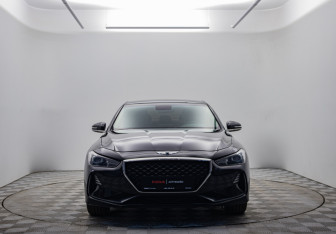 Подержанный автомобиль Genesis G70 2018 года (2 фото)