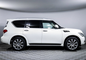 Подержанный автомобиль Infiniti QX56 2013 года (4 фото)