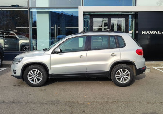 Подержанный автомобиль Volkswagen Tiguan 2012 года (8 фото)