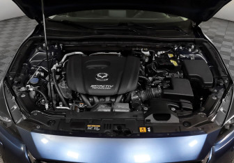 Подержанный автомобиль Mazda 3 Hatchback 2018 года (8 фото)