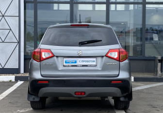 Подержанный автомобиль Suzuki Vitara 2015 года (6 фото)
