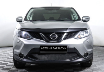 Подержанный автомобиль Nissan Qashqai 2015 года (2 фото)
