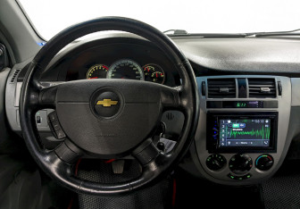 Подержанный автомобиль Chevrolet Lacetti Sedan 2012 года (21 фото)