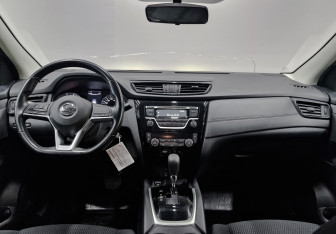 Подержанный автомобиль Nissan Qashqai 2019 года (13 фото)