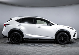 Подержанный автомобиль Lexus NX 2019 года (4 фото)