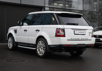 Подержанный автомобиль Land Rover Range Rover Sport 2011 года (6 фото)