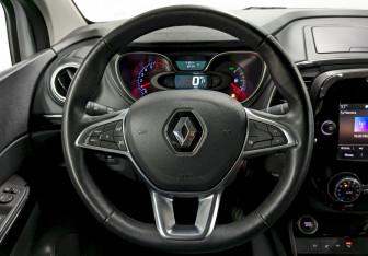 Подержанный автомобиль Renault Kaptur 2021 года (24 фото)