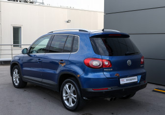 Подержанный автомобиль Volkswagen Tiguan 2010 года (7 фото)