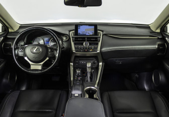 Подержанный автомобиль Lexus NX 2016 года (13 фото)