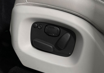 Подержанный автомобиль Land Rover Range Rover Sport 2014 года (33 фото)