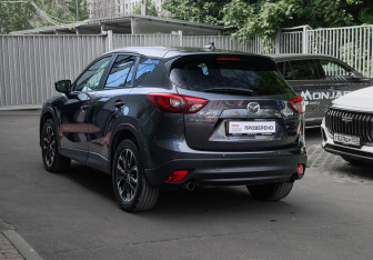 Подержанный автомобиль Mazda CX-5 2015 года (6 фото)