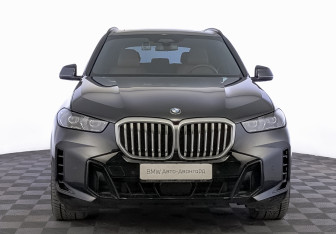 Подержанный автомобиль BMW X5 2025 года (2 фото)