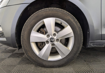 Подержанный автомобиль Skoda Octavia Liftback 2018 года (12 фото)