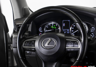Подержанный автомобиль Lexus LX 2021 года (16 фото)