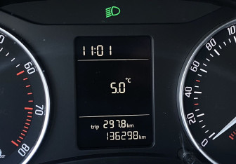 Подержанный автомобиль Skoda Octavia Liftback 2011 года (20 фото)