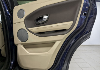 Подержанный автомобиль Land Rover Range Rover Evoque 2018 года (20 фото)