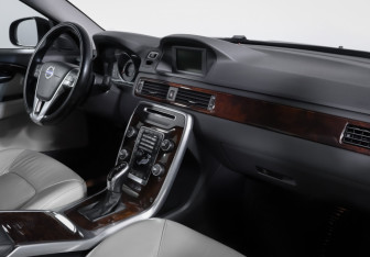 Подержанный автомобиль Volvo S80 2014 года (9 фото)