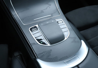 Подержанный автомобиль Mercedes-Benz GLC Coupe 2019 года (20 фото)