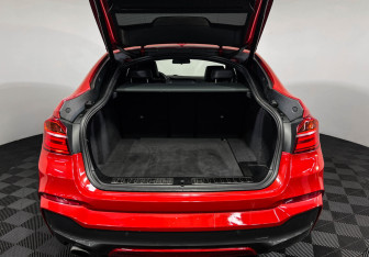 Подержанный автомобиль BMW X4 2015 года (9 фото)