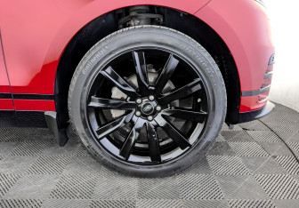Подержанный автомобиль Land Rover Range Rover Velar 2018 года (18 фото)