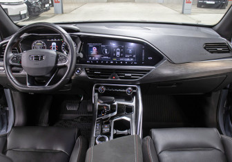 Подержанный автомобиль Geely Tugella 2022 года (14 фото)