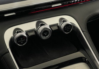 Подержанный автомобиль Exeed TXL 2023 года (19 фото)