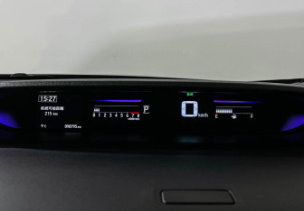 Подержанный автомобиль Honda Stepwgn 2018 года (11 фото)