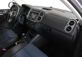 Подержанный автомобиль Volkswagen Tiguan 2013 года (10 фото)