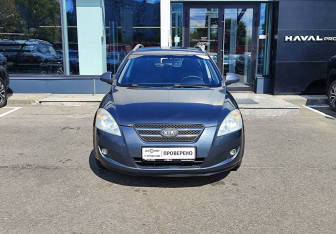 Подержанный автомобиль Kia Ceed Wagon 2009 года (2 фото)