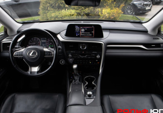 Подержанный автомобиль Omoda C5 2024 года (11 фото)