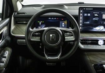 Подержанный автомобиль Tank 500 2023 года (13 фото)