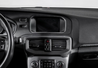 Подержанный автомобиль Volvo V40 Cross Country 2017 года (13 фото)