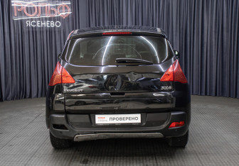 Подержанный автомобиль Peugeot 3008 2011 года (6 фото)