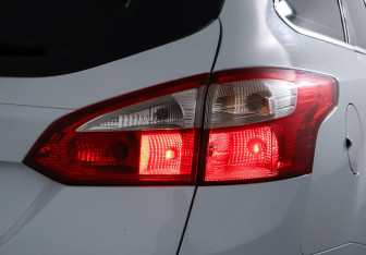 Подержанный автомобиль Ford Focus Wagon 2014 года (7 фото)