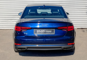 Подержанный автомобиль Audi A4 Sedan 2019 года (6 фото)