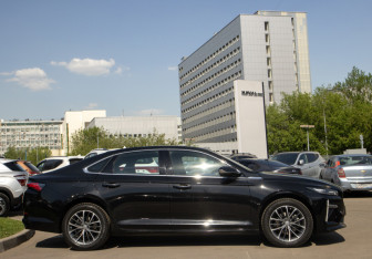 Подержанный автомобиль Geely Preface 2024 года (3 фото)