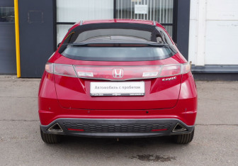 Подержанный автомобиль Honda Civic Hatchback 2008 года (6 фото)