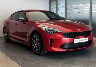 Подержанный автомобиль Kia Stinger 2021 года (3 фото)
