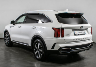 Подержанный автомобиль Kia Sorento 2021 года (7 фото)