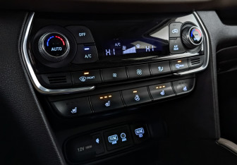 Подержанный автомобиль Hyundai Santa Fe 2020 года (21 фото)