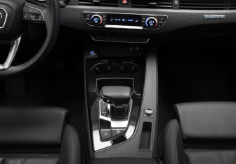Подержанный автомобиль Audi A5 Liftback 2023 года (21 фото)