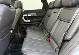 Подержанный автомобиль Jaecoo J7 2024 года (11 фото)