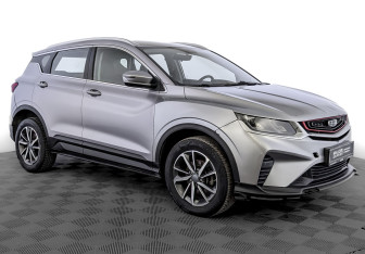 Подержанный автомобиль Geely Coolray 2022 года (3 фото)